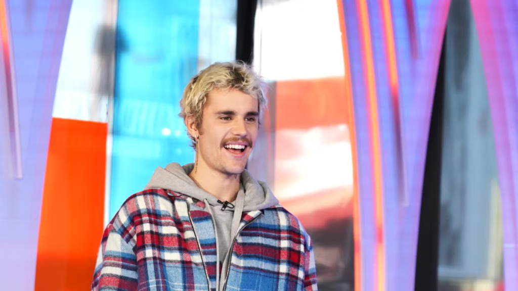 how old is justin bieber