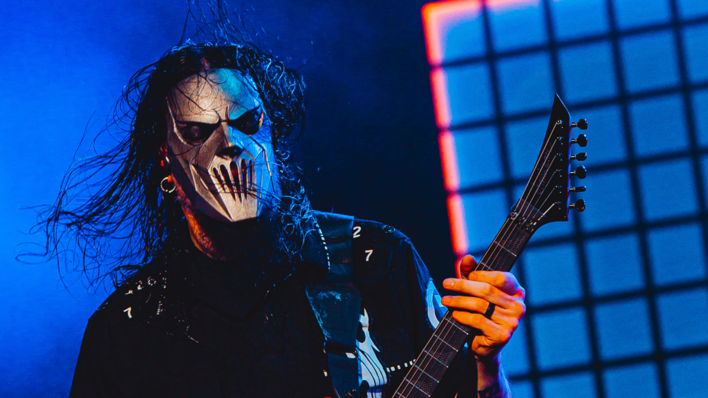 Mick Thomson: The Legendary Guitarist Behind Slipknot’s Crushing Sound